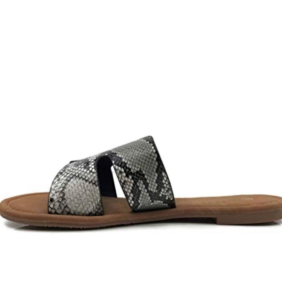 Snakeskin Print Notched Sandals - Picture 4 of 9